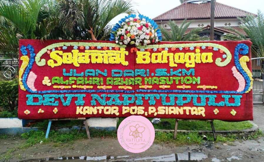 papan-bunga-gandeng-1-mahkota-artificial