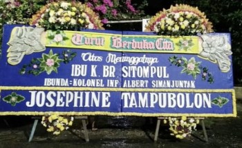 Papan Bunga Gandeng Model Jakarta